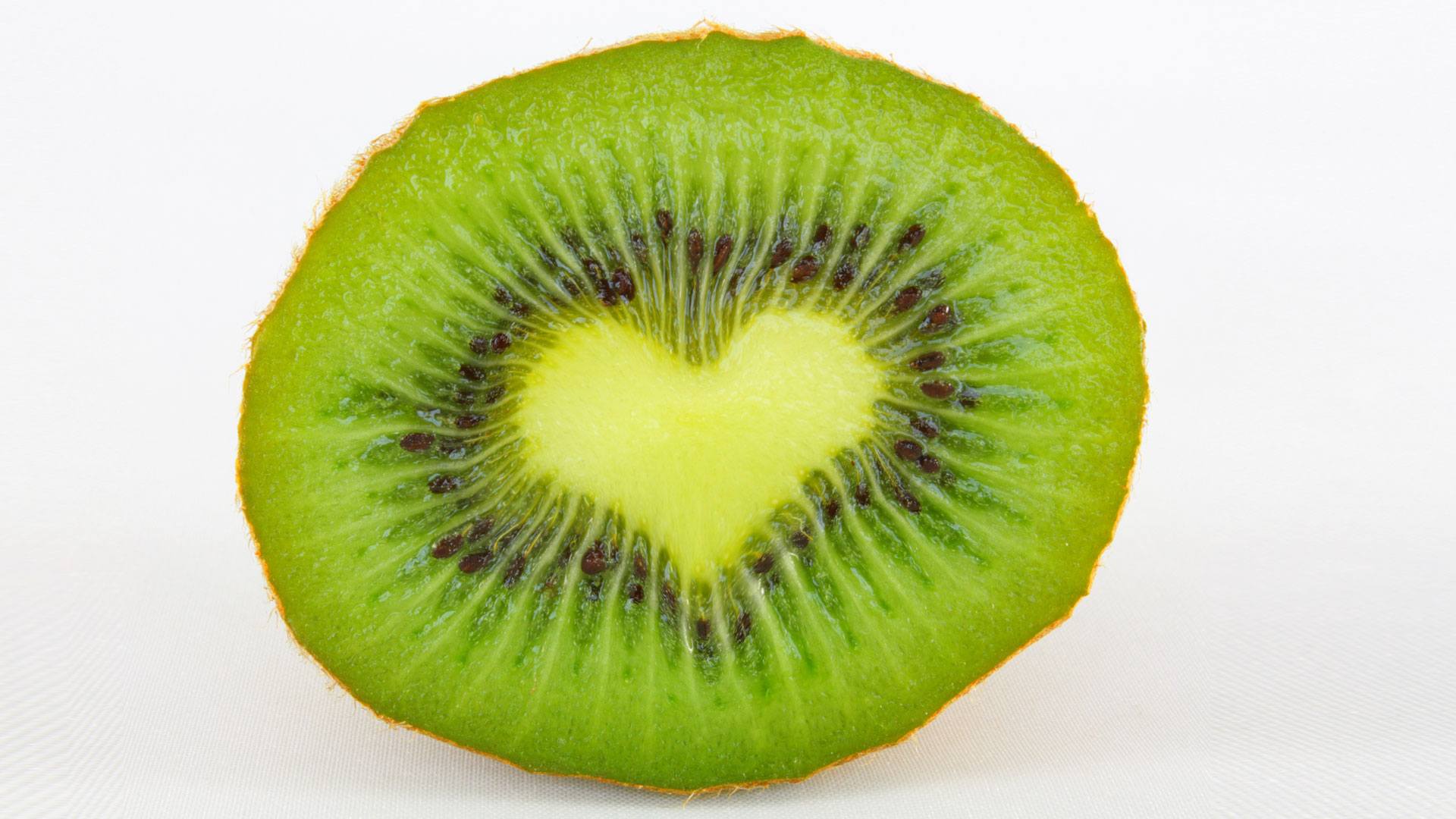 kiwi-and-heart-health-the-little-fruit-that-can-save-your-life