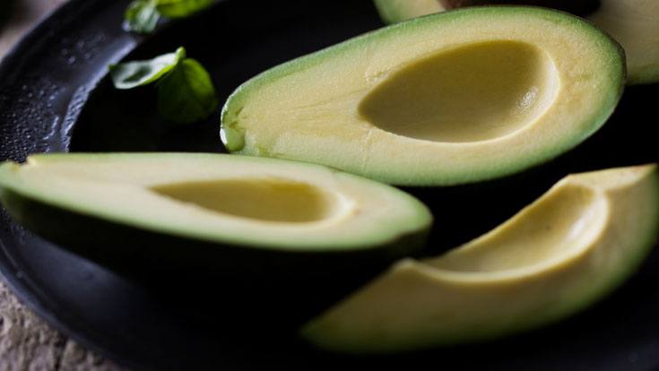 7 Health Benefits Of Avocados & How To Eat Them